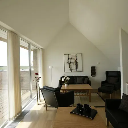 Enjoy Romo Feriested 4*